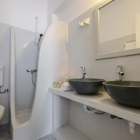 Irene 2 Aparthotel 4*