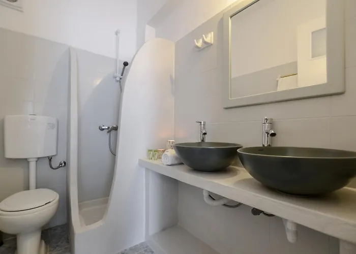 Irene 2 Aparthotel 4*