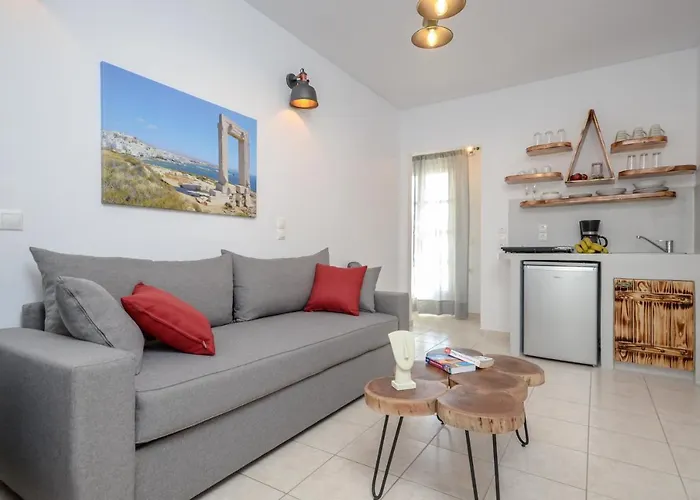 Irene 2 מלון דירות 4*